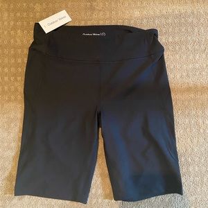 NWT Outdoor Voices Warmup 10” Short